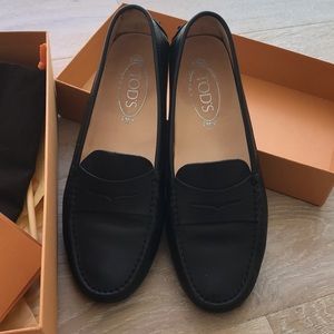 Tod’s Gommino Black Loafer - Women’s